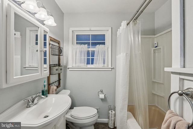 84 MALAGA LAKE BLVD, Malaga, NJ 08328