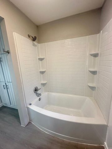 404 Melton Drive, Lonoke, AR 72086