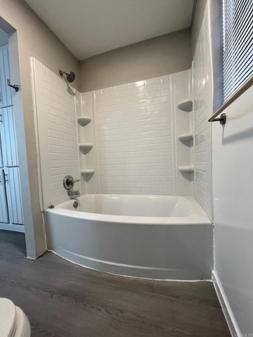 404 Melton Drive, Lonoke, AR 72086