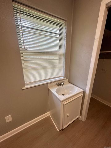 404 Melton Drive, Lonoke, AR 72086