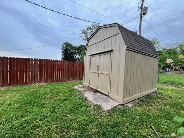 404 Melton Drive, Lonoke, AR 72086
