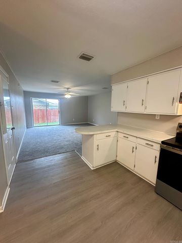 404 Melton Drive, Lonoke, AR 72086
