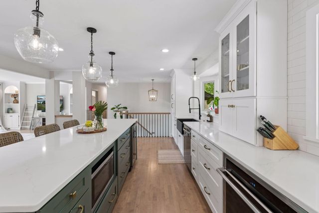 2312 Sheridan Hills Road, Wayzata, MN 55391