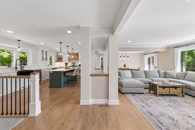 2312 Sheridan Hills Road, Wayzata, MN 55391