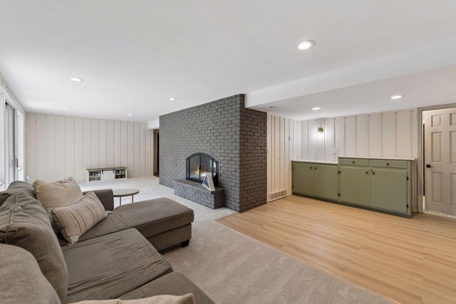 2312 Sheridan Hills Road, Wayzata, MN 55391