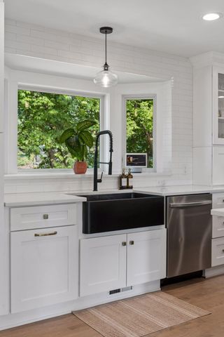 2312 Sheridan Hills Road, Wayzata, MN 55391