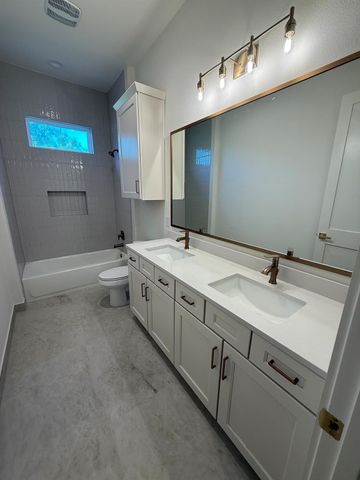 604 Hi Circle South DR, Horseshoe Bay, TX 78657
