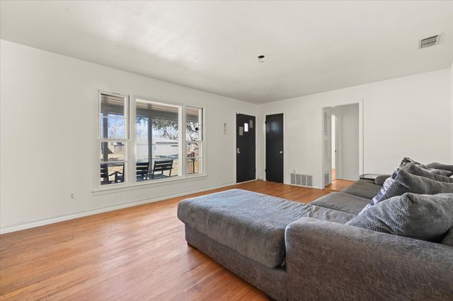 3707 25th Street, Lubbock, TX 79410