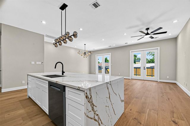 1425 East 31st Street, Houston, TX 77022