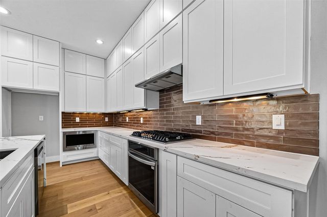 1425 East 31st Street, Houston, TX 77022