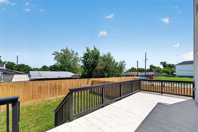 1425 East 31st Street, Houston, TX 77022