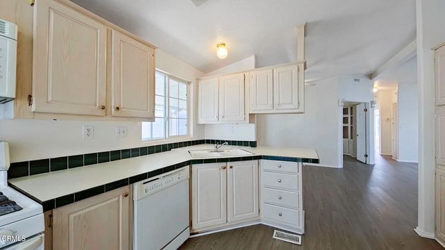 19127 Pioneer Boulevard 45, Cerritos, CA 90703