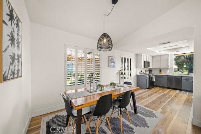 182 Gran Via, Palm Desert, CA 92260