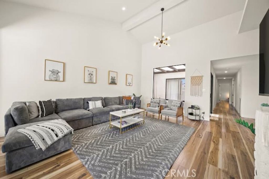 182 Gran Via, Palm Desert, CA 92260