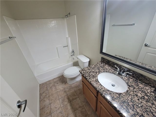 7730 Secret Shore Drive 207, Las Vegas, NV 89128