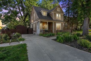 222 Ronalds Street, Iowa City, IA 52245