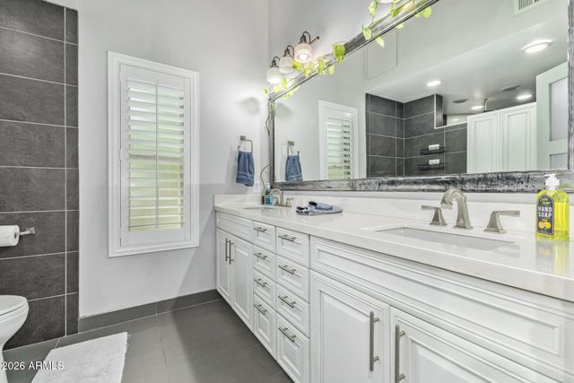 637 W WAGNER Court, Gilbert, AZ 85233