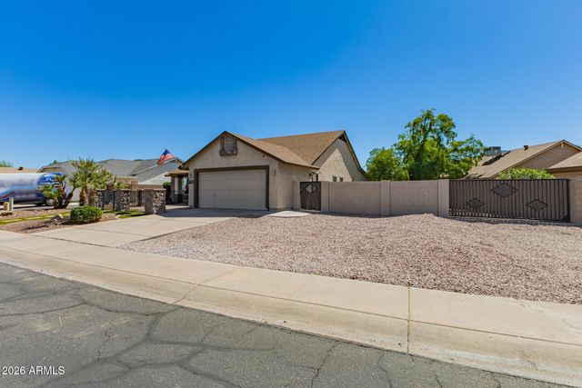 637 W WAGNER Court, Gilbert, AZ 85233