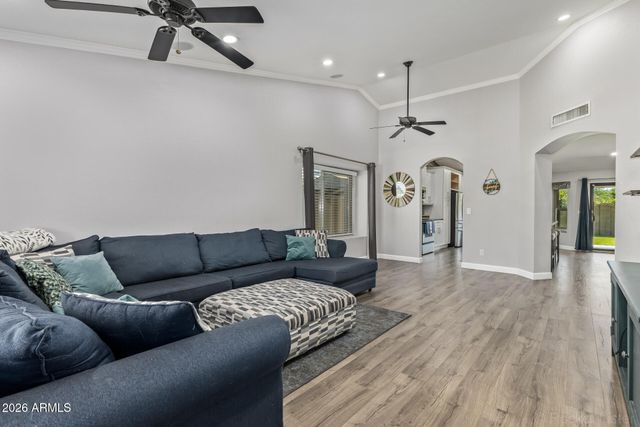 637 W WAGNER Court, Gilbert, AZ 85233