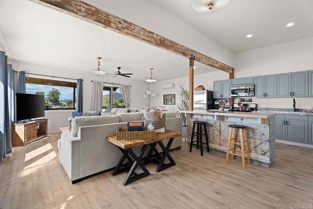 812 Sharon, El Cajon, CA 92020