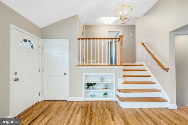 7703 NEWMARKET DR, Bethesda, MD 20817