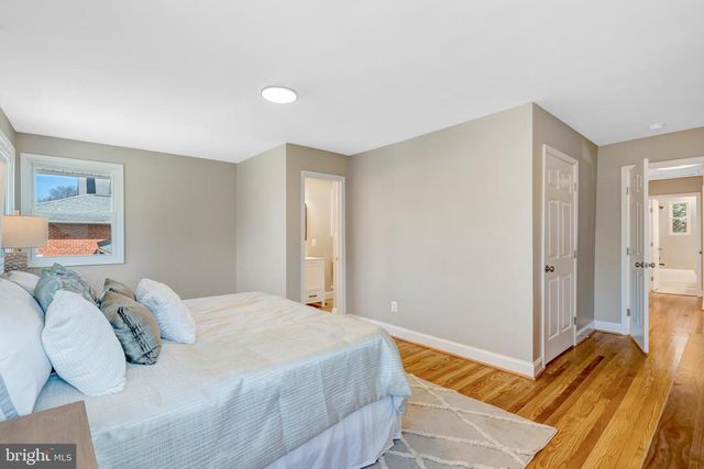 7703 NEWMARKET DR, Bethesda, MD 20817