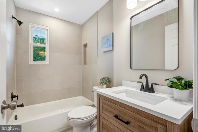 7703 NEWMARKET DR, Bethesda, MD 20817