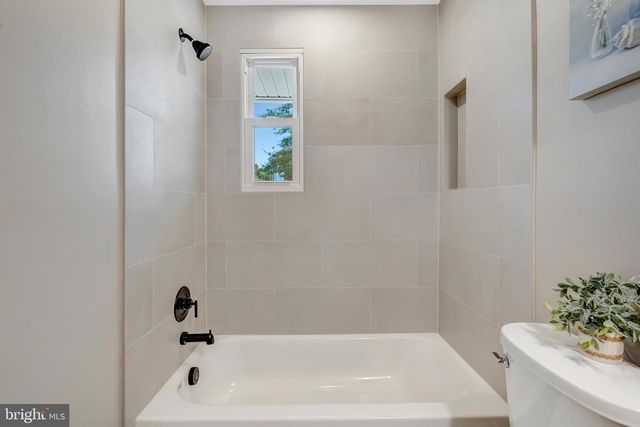 7703 NEWMARKET DR, Bethesda, MD 20817