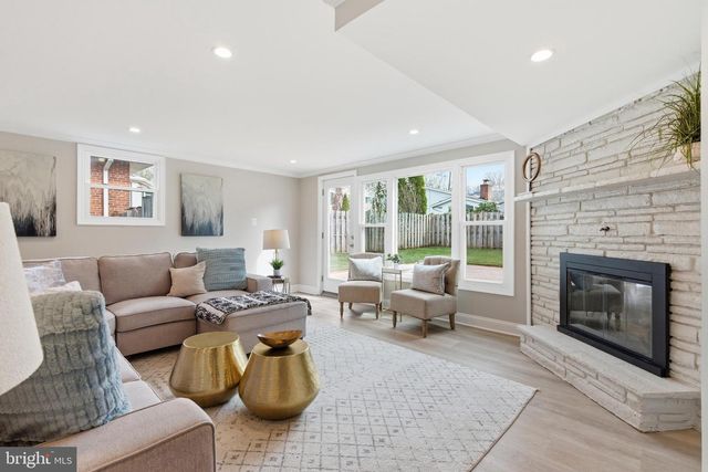 7703 NEWMARKET DR, Bethesda, MD 20817