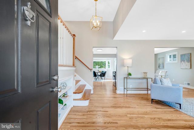 7703 NEWMARKET DR, Bethesda, MD 20817