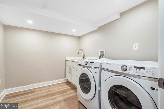 7703 NEWMARKET DR, Bethesda, MD 20817