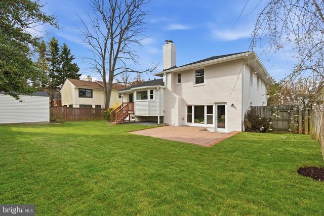 7703 NEWMARKET DR, Bethesda, MD 20817