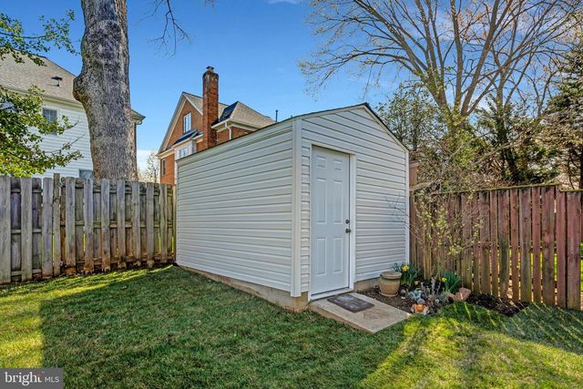 7703 NEWMARKET DR, Bethesda, MD 20817