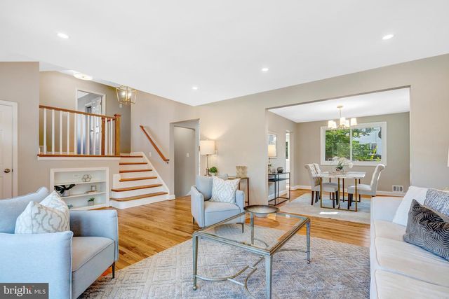 7703 NEWMARKET DR, Bethesda, MD 20817