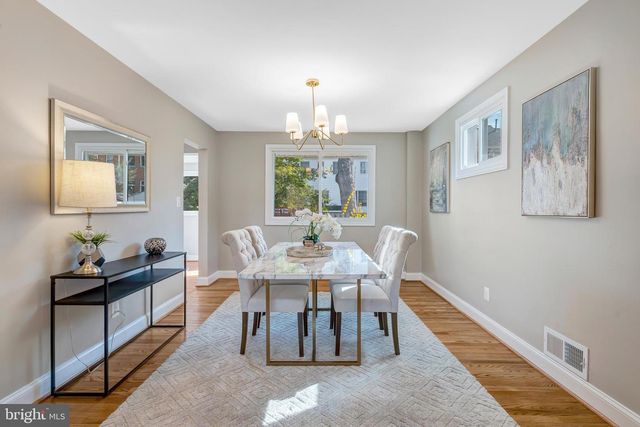 7703 NEWMARKET DR, Bethesda, MD 20817