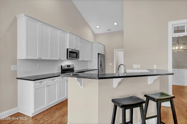 35 Scotlands Court, Hampstead, NC 28443