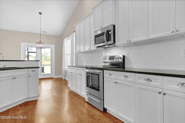 35 Scotlands Court, Hampstead, NC 28443