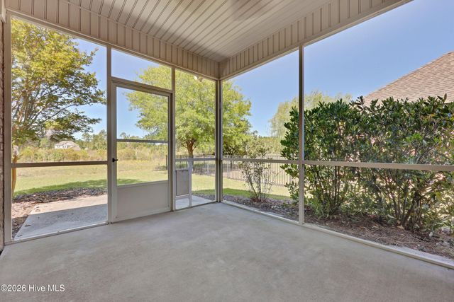 35 Scotlands Court, Hampstead, NC 28443