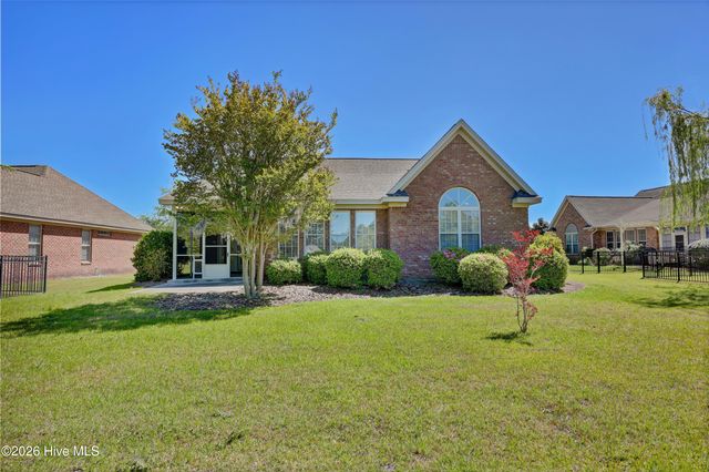 35 Scotlands Court, Hampstead, NC 28443
