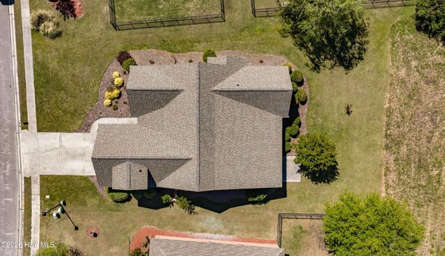 35 Scotlands Court, Hampstead, NC 28443