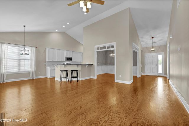 35 Scotlands Court, Hampstead, NC 28443