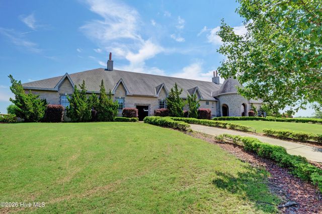 35 Scotlands Court, Hampstead, NC 28443