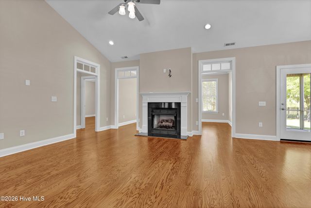35 Scotlands Court, Hampstead, NC 28443