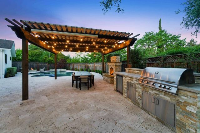 16180 Jasmine Way, Los Gatos, CA 95032