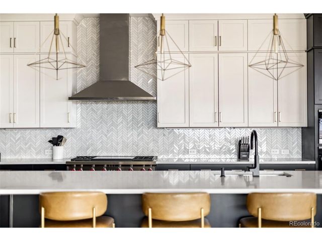 15325 King Ct, Broomfield, CO 80023