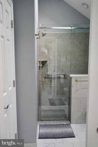 4 E SPRING OAK CIR, Media, PA 19063