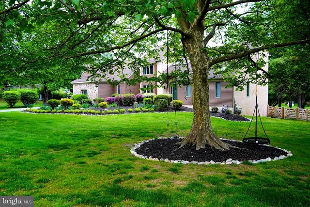 4 E SPRING OAK CIR, Media, PA 19063