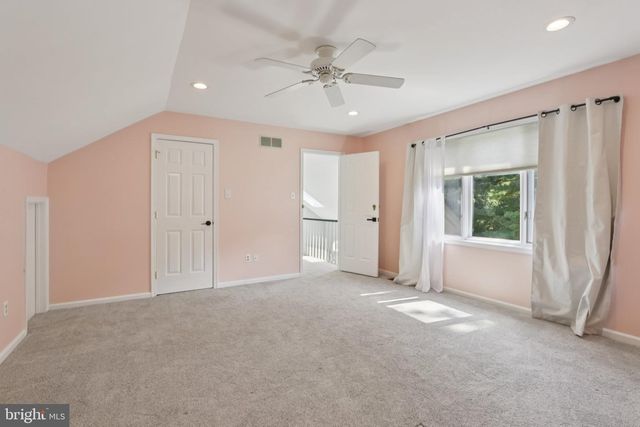 4 E SPRING OAK CIR, Media, PA 19063