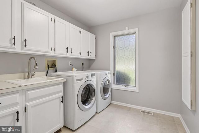 4 E SPRING OAK CIR, Media, PA 19063