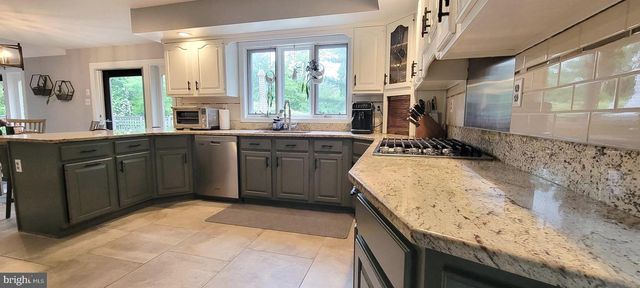 4 E SPRING OAK CIR, Media, PA 19063